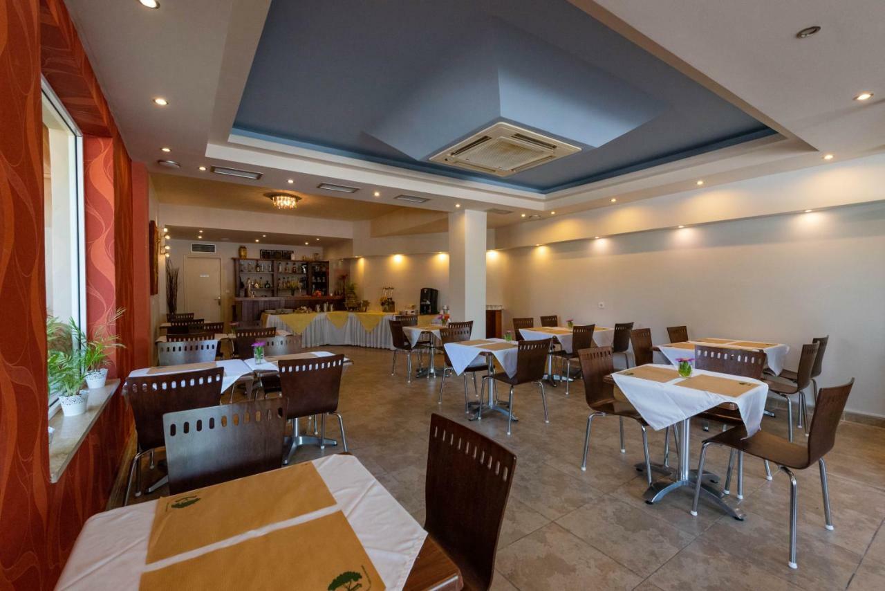 西奥希尼亚公寓酒店 克拉尼 外观 照片